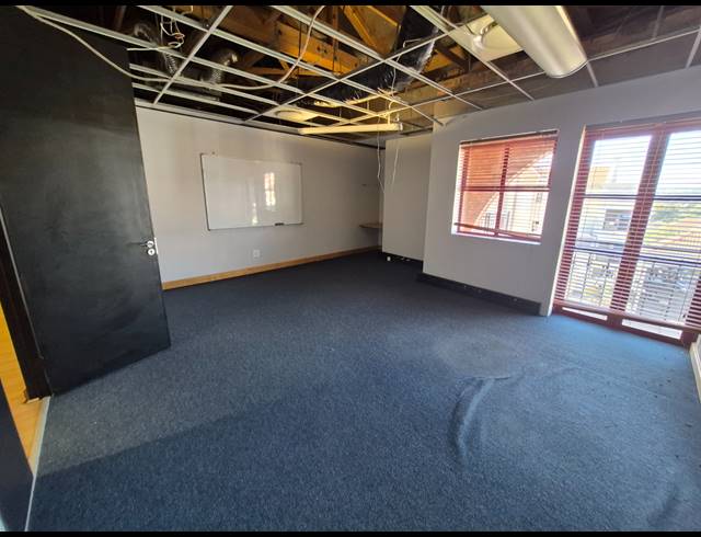 499.99M² OFFICE TO LET IN RIVONIA